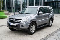 Mitsubishi Pajero Wagon IV 2006-2021 Pedane Laterali Allmond Black (2 pz, Alluminio) foto 1