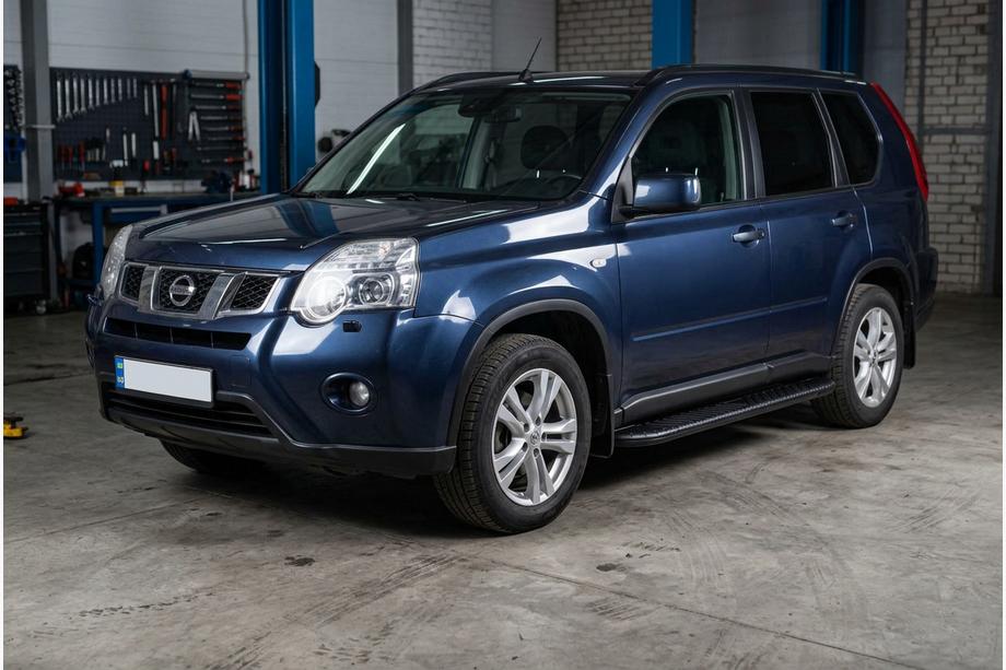 Nissan X-trail T31 2007-2014 Pedane Laterali Bosphorus Black (2 pz, Alluminio) Image