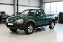 Nissan NP300 1999-2015 Pedane Laterali Tayga Grey (2 pz, Alluminio) foto 1