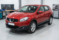 Nissan Qashqai 2010-2014 Pedane Laterali Bosphorus Black (2 pz, Alluminio) foto 1