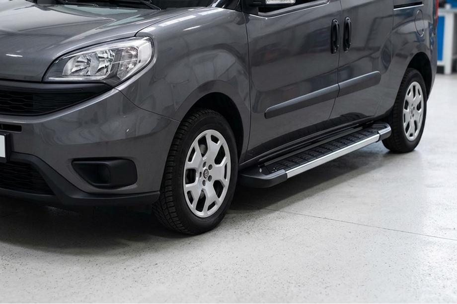 Opel Combo 2012-2018 Pedane Laterali RedLine V1 (2 pz, Alluminio) Image