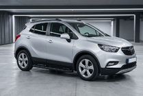 Opel Mokka 2012-2021 Pedane Laterali Allmond Black (2 pz, Alluminio) foto 1