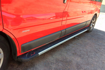 Renault Trafic 2001–2015 Pedane Laterali RedLine V1 (2 pz, Alluminio) foto 1