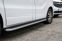 Renault Trafic 2001–2015 Pedane Laterali Tayga Grey (2 pz, Alluminio) foto 1