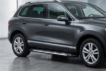 Porsche Cayenne 2003–2010 Pedane Laterali Sunrise (2 pz, Alluminio) foto 1