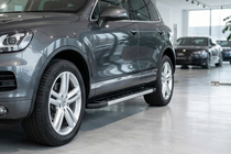 Porsche Cayenne 2003–2010 Pedane Laterali RedLine V1 (2 pz, Alluminio) foto 1