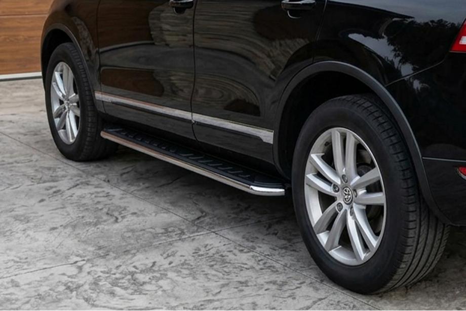 Porsche Cayenne 2003–2010 Pedane Laterali Maydos V1 (2 pz, Alluminio e Acciaio Inox) Image