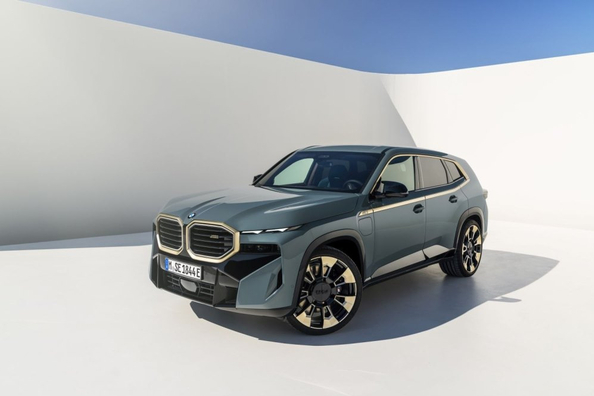 Recensione della BMW XM M 50e Plug-in Hybrid ad alte prestazioni