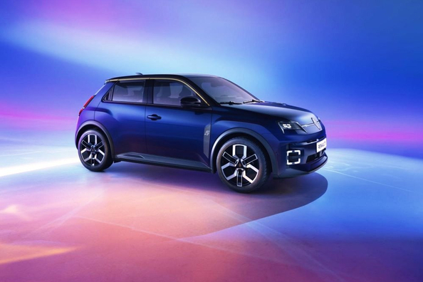 Renault 5 E-Tech: recensione della city car elettrica di stile