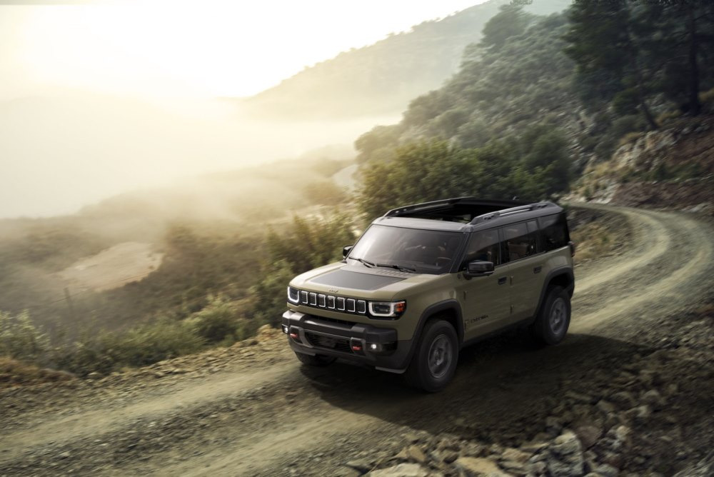 Recensione Jeep Recon Elettrico 2026: Specifiche, Allestimenti, Foto
