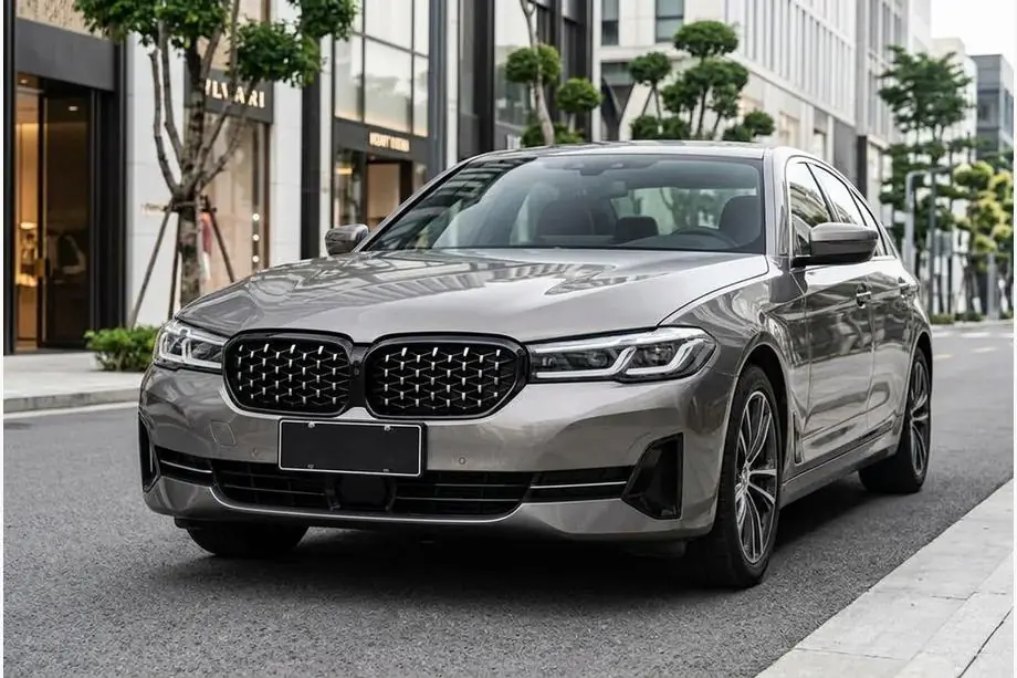 BMW Serie 5 G30/G31 2017–2023 Prese d'aria Diamond Silver (2021-2023) Foto 1