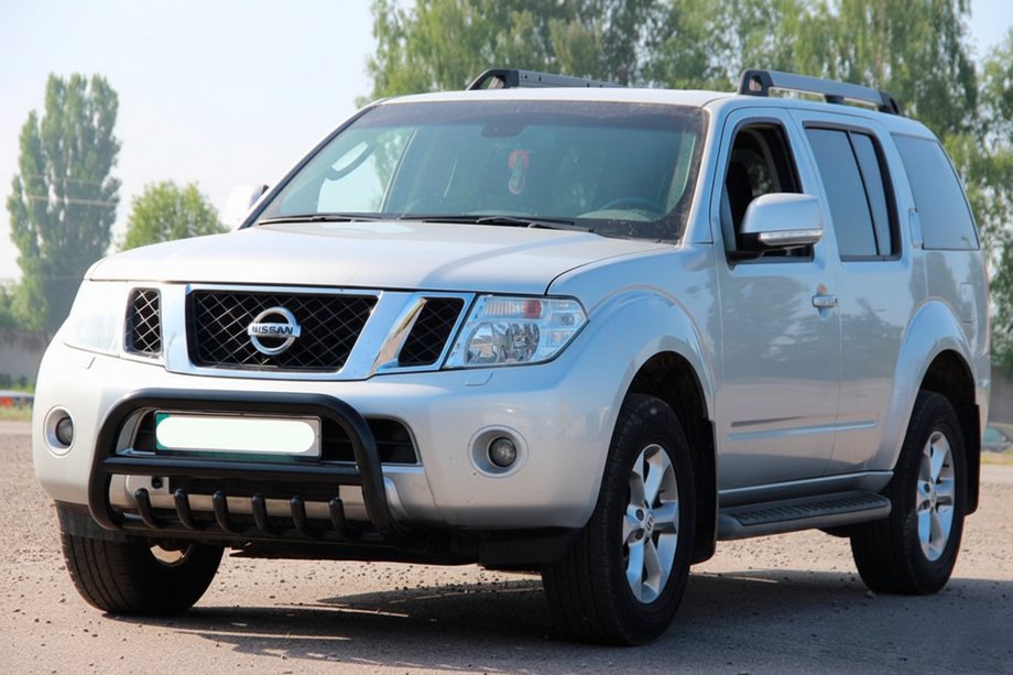 Nissan Navara 2006-2015 Parabulloni WT008 Nero (Acciaio Inox) Image