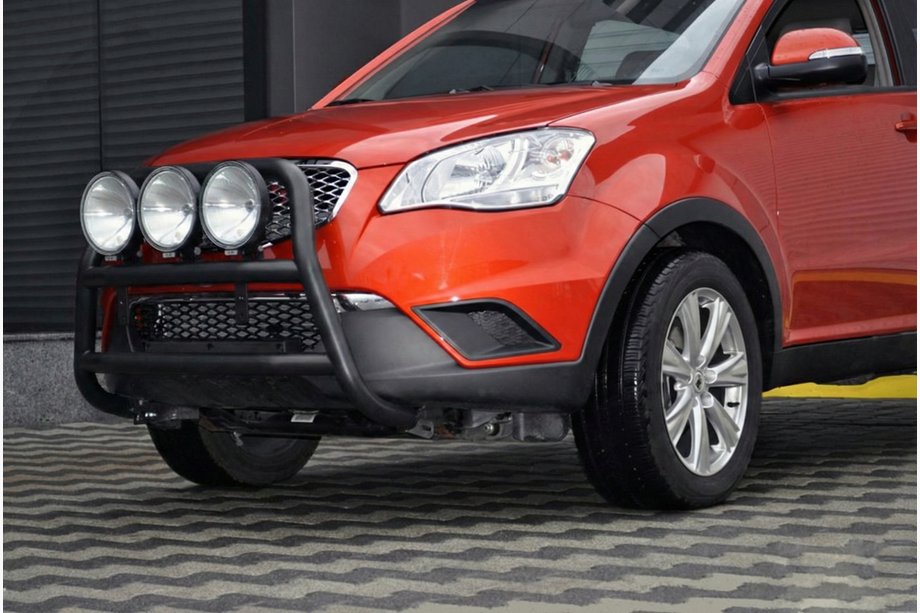 SsangYong Korando 2010-2019 Parabulloni WT018 Nero (Acciaio Inox) Foto 4