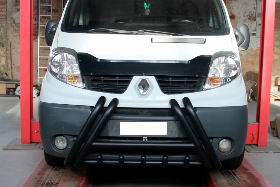 Renault Trafic 2001–2015 Protezione Anteriore F1-01 Nera (Acciaio Inox) Image