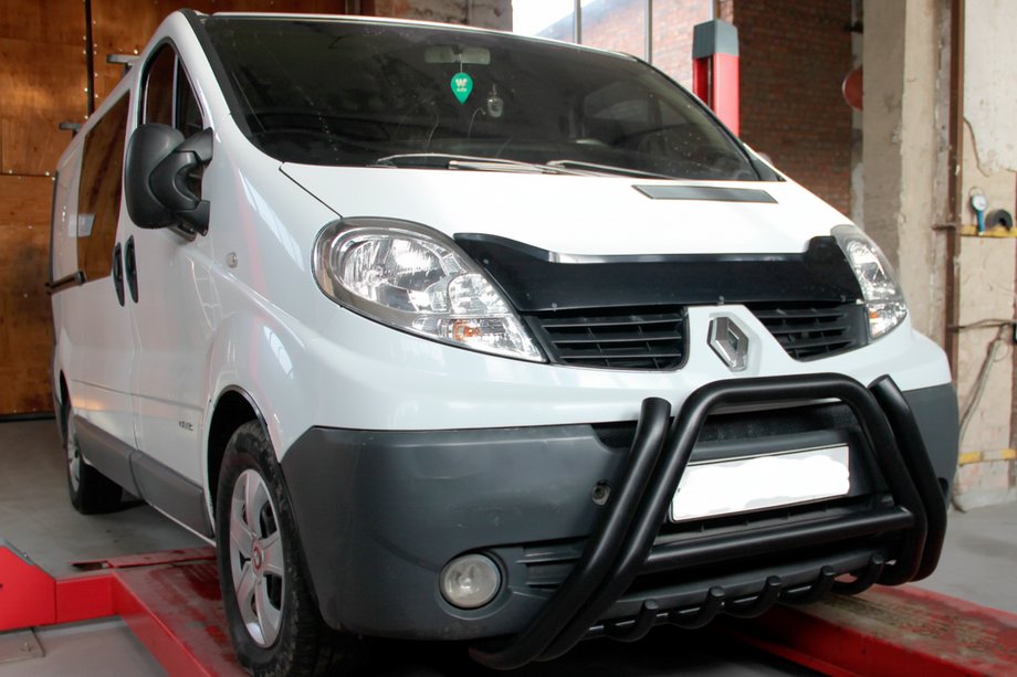 Opel Vivaro 2001–2015 Protezione Anteriore F1-01 Nera (Acciaio Inox) Foto 2
