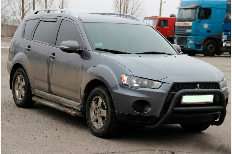Mitsubishi Outlander 2006-2012 Parabulloni WT007 Nero (Acciaio Inox) Image