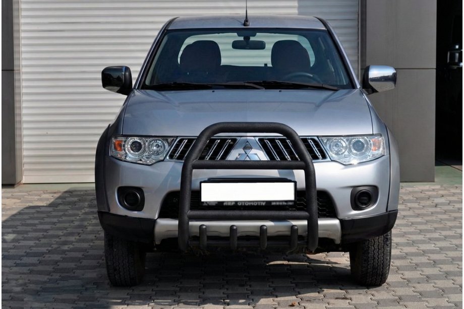 Mitsubishi L200 2006-2015 Parabulloni QT007 Nero (Acciaio Inox) Foto 2