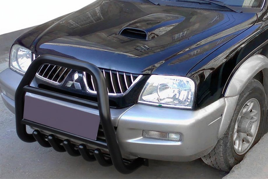 Mitsubishi L200 1996-2006 Parabulloni QT007 Nero (Acciaio Inox) Image