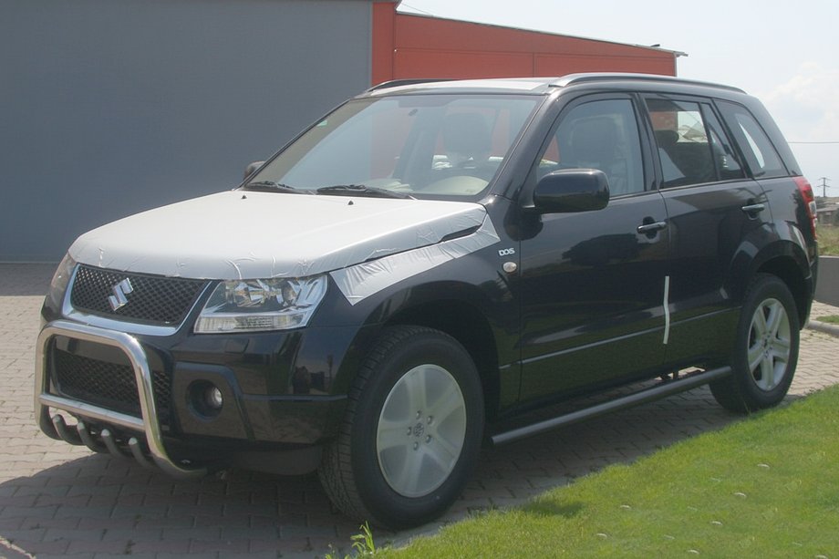 Suzuki Grand Vitara 2005-2017 Barre Laterali Black (2 pz, acciaio inox) Foto 2