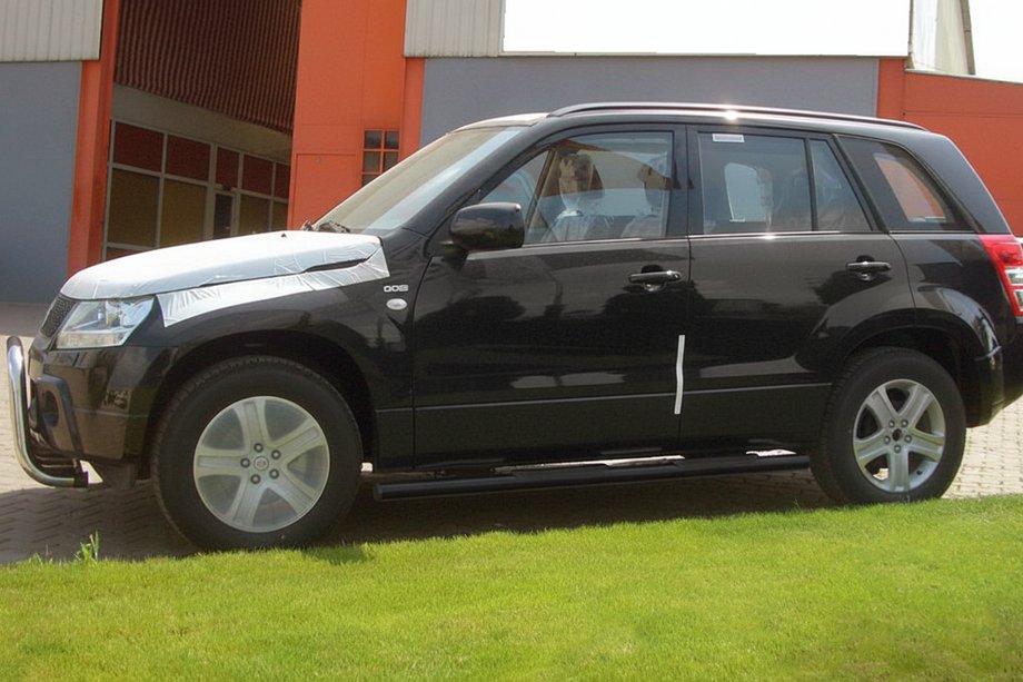 Suzuki Grand Vitara 2005-2017 Barre Laterali Black (2 pz, acciaio inox) Foto 1