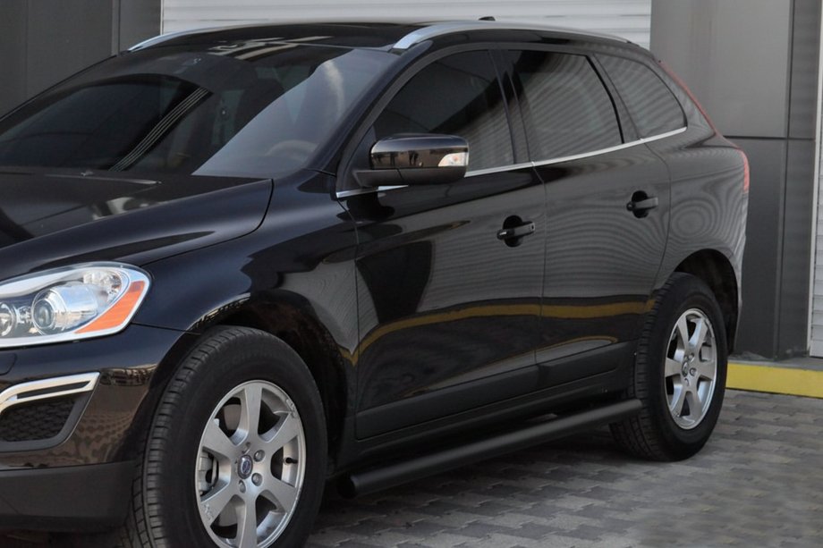 Volvo XC60 2009-2017 Pedane Laterali BB004 Nero (2 pz, Acciaio Inox) Image