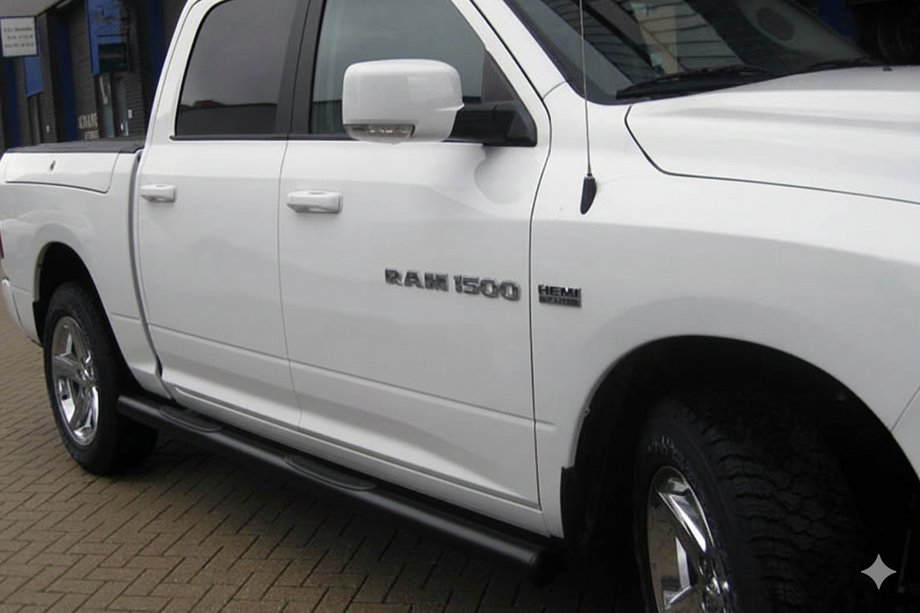 Dodge RAM (DR/DH/D1/DC/DM) 2002–2009 Barre Laterali Standard Black (2 pz, Acciaio Inox) Image