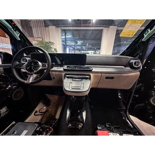Kit di upgrade interni per V-Class 2025 foto 3