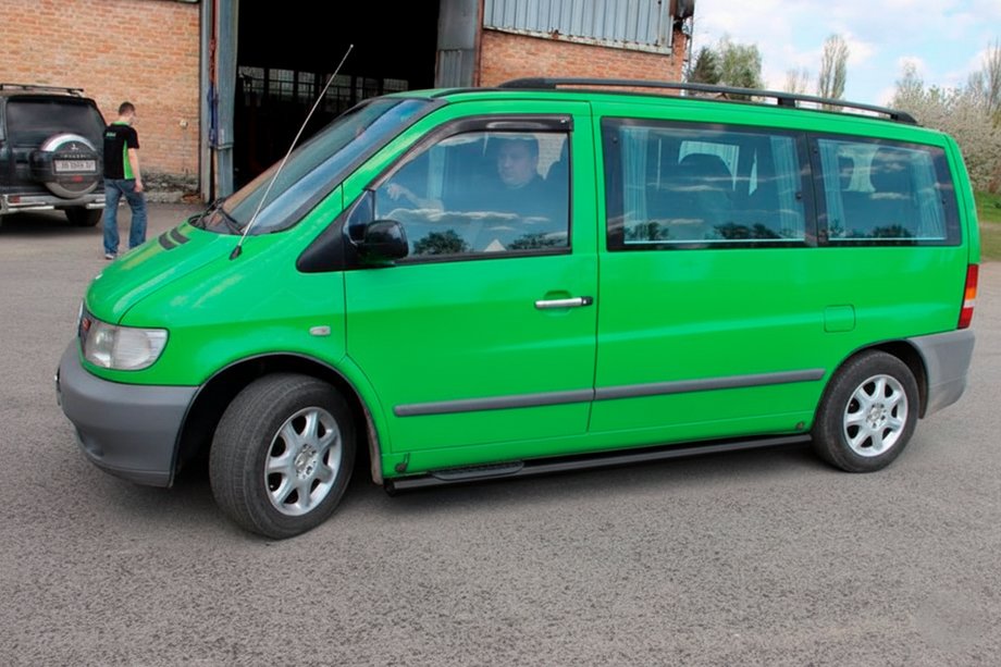 Mercedes Vito W638 1996-2003 Pedane Laterali Black (2 pz, Acciaio Inox) Foto 2