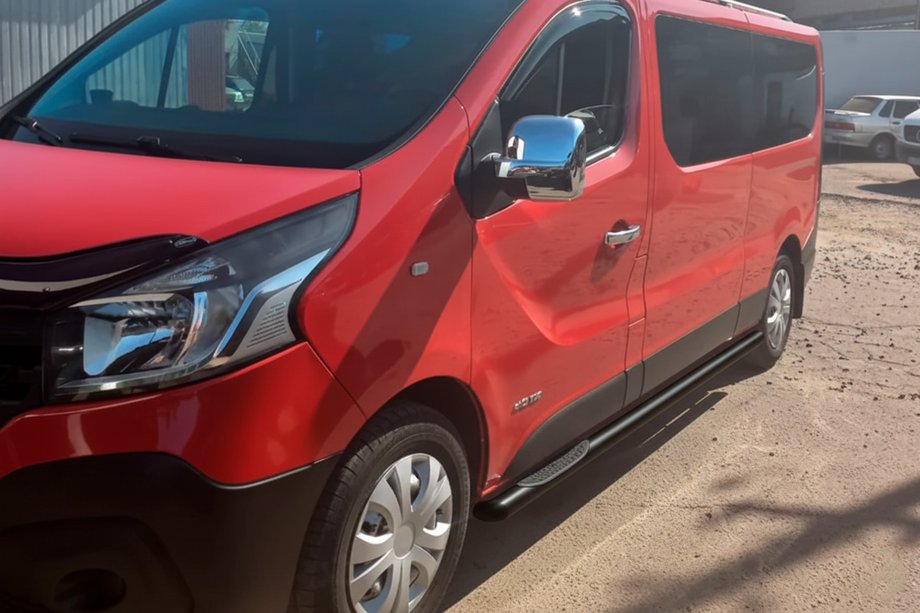 Opel Vivaro 2015-2019 Barre Laterali BB002 Nero (2 pz, Acciaio Inox) Foto 5
