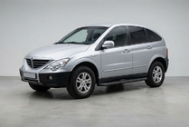 SsangYong Action 2005-2018 Pedane Laterali Bosphorus Black (2 pz, Alluminio) foto 1
