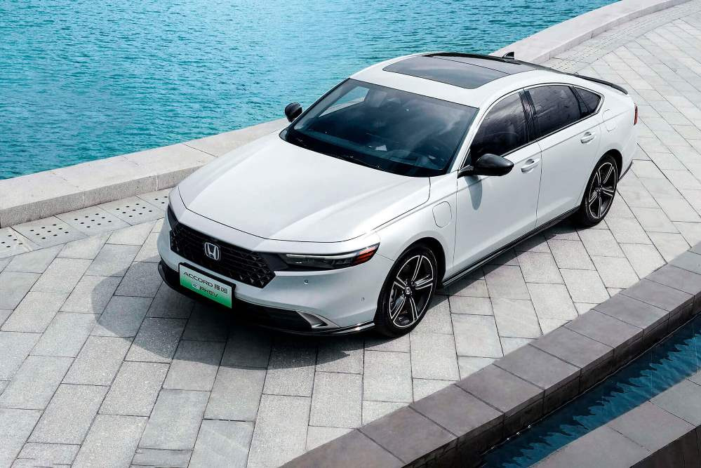 Recensione Honda Accord Hybrid: berlina media efficiente