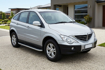SsangYong Action 2005-2018 Pedane Laterali Tayga Grey (2 pz, Alluminio) foto 1