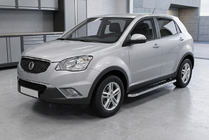 SsangYong Korando 2010-2019 Pedane Laterali Maydos V1 (2 pz, Alluminio e Acciaio Inox) foto 1