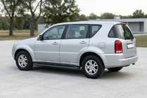 SsangYong Rexton I 2001-2017 Pedane Laterali Allmond Black (2 pz, Alluminio) foto 1