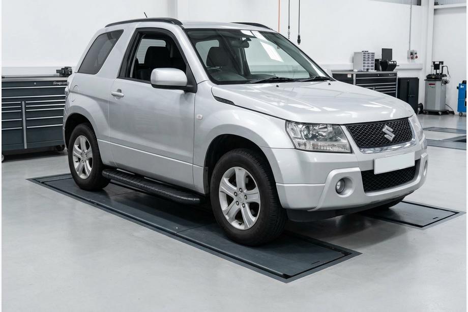 Suzuki Grand Vitara 2005-2017 Pedane Laterali Bosphorus Black (2 pz, Alluminio) Image