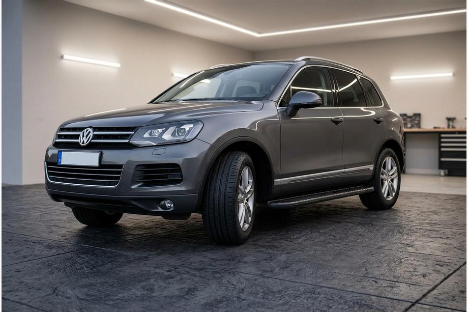 Volkswagen Touareg 2010-2018 Pedane Laterali Bosphorus Black (2 pz, Alluminio) Foto 1