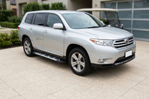 Toyota Highlander 2008-2013 Pedane Laterali Sunrise (2 pz, Alluminio) foto 1