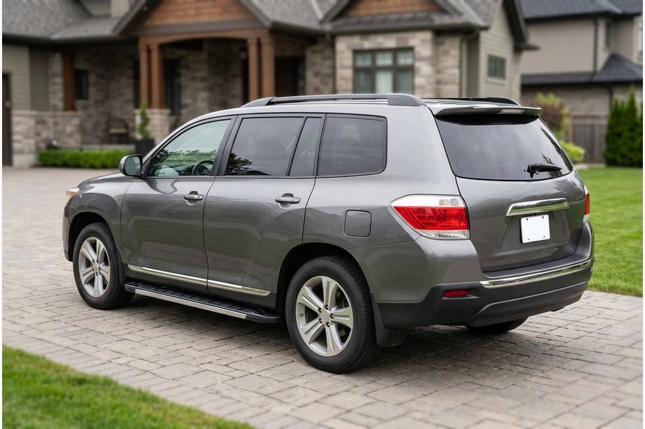 Toyota Highlander 2008-2013 Pedane Laterali RedLine V1 (2 pz, Alluminio) Image