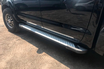 Toyota Hilux 2006-2015 Pedane laterali Allmond Grey (2 pz, alluminio) foto 5