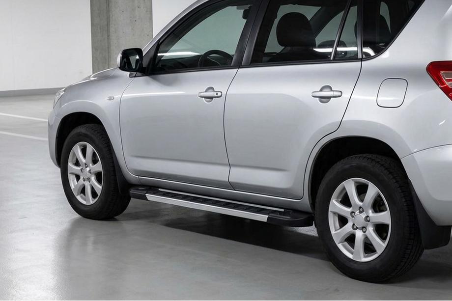 Toyota Rav 4 2006-2013 Pedane Laterali RedLine V1 (2 pz, Alluminio) Image