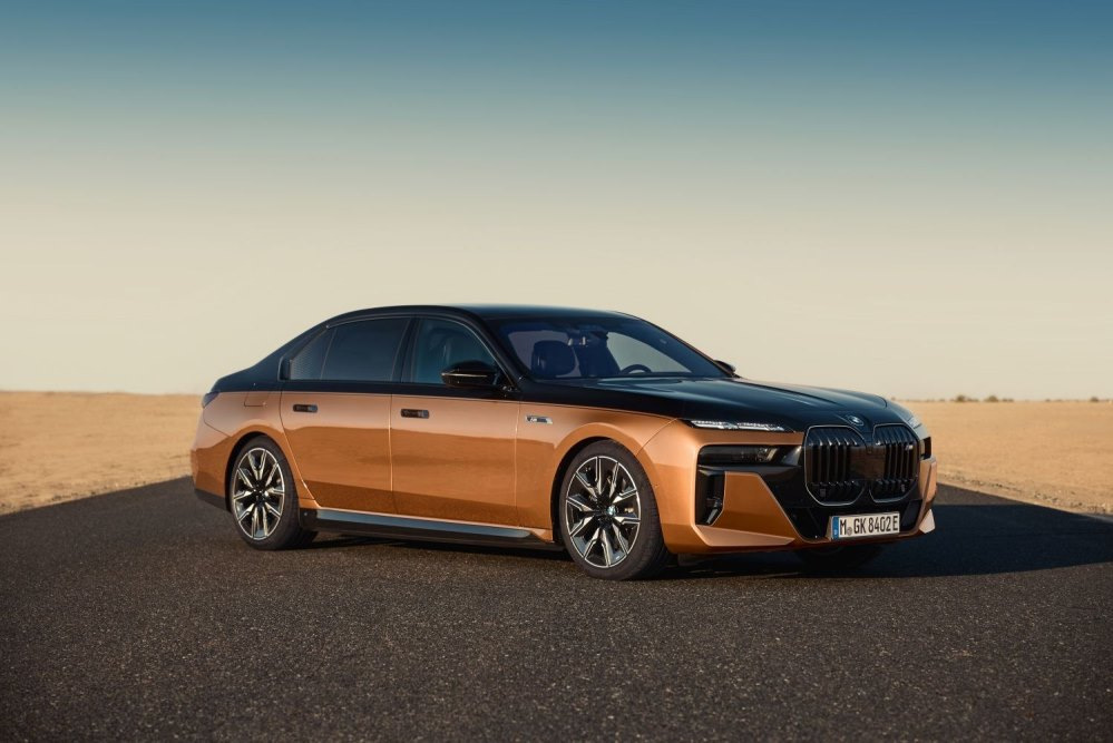 Test BMW i7 M70 (G70): ammiraglia elettrica dal carattere M