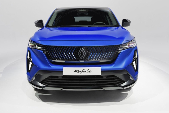 Renault Rafale: prova del crossover ibrido dallo stile coupé