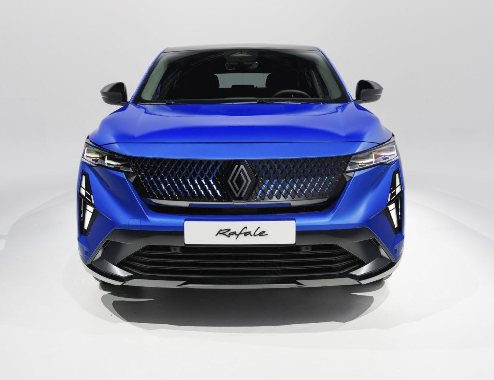Renault Rafale: prova del crossover ibrido dallo stile coupé