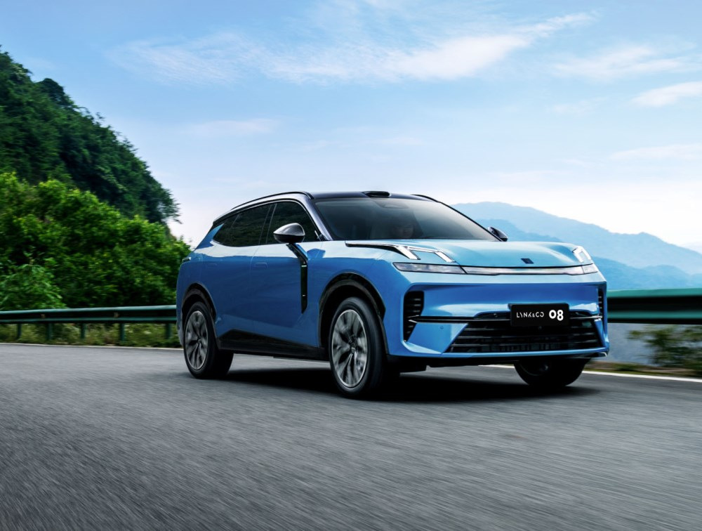 Lynk & Co 08: recensione del SUV ibrido plug-in premium
