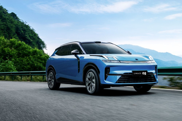 Lynk & Co 08: recensione del SUV ibrido plug-in premium