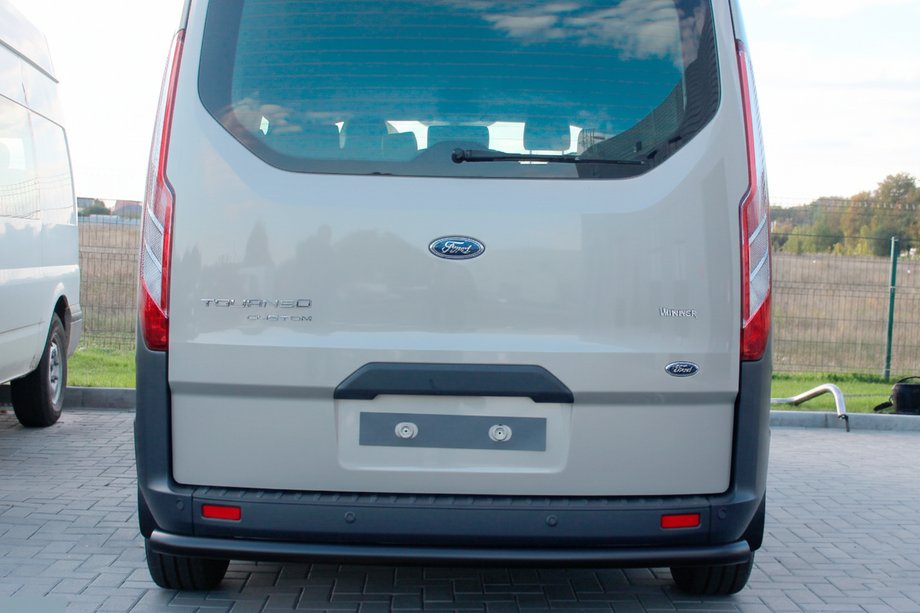 Ford Custom 2013-2022 Barra Posteriore AK002 Nera (Acciaio Inox) Foto 4