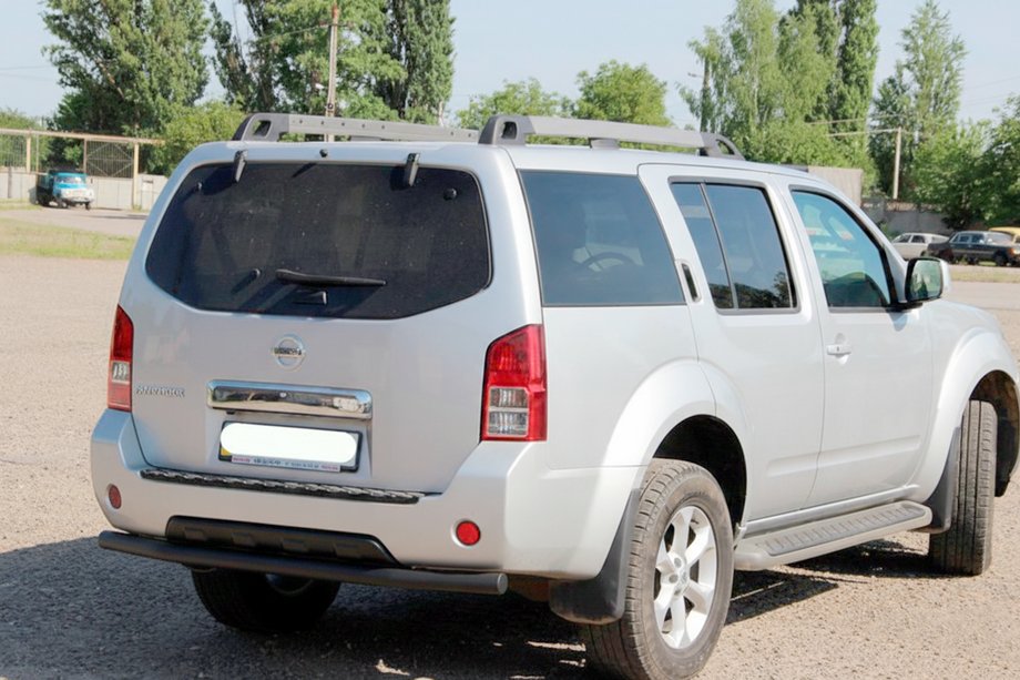 Nissan Pathfinder R51 2005-2014 Barra Posteriore AK002 Nera (Acciaio Inox) Foto 1
