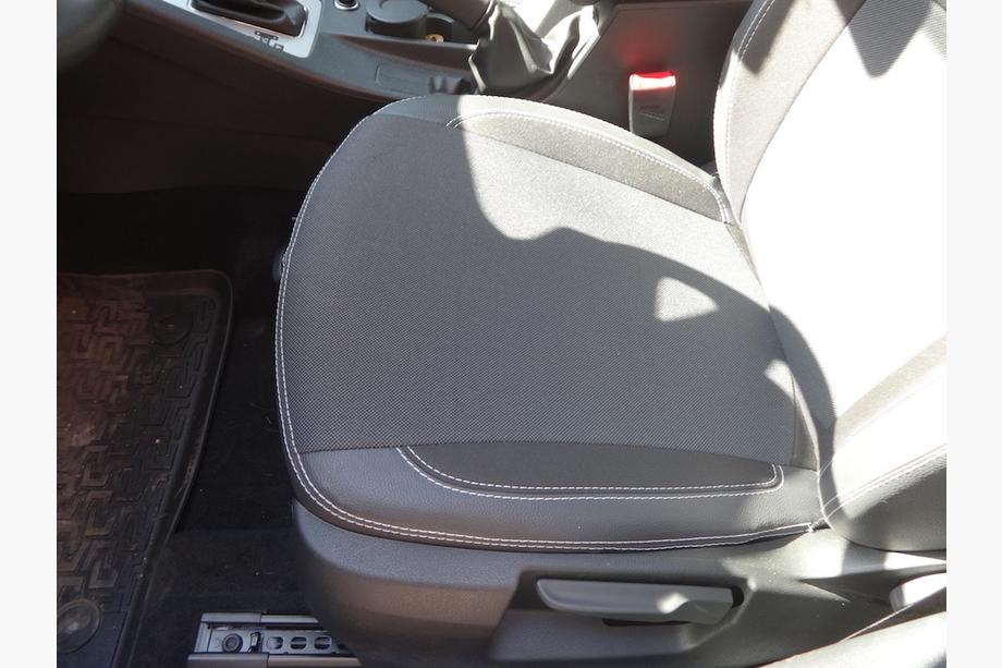 Skoda Octavia III A7 2013-2019 Coprisedi Auto (Similpelle↗Tessuto, Premium) Foto 22