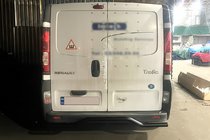 Renault Trafic 2001–2015 Protezione Posteriore AK006 Nero (Acciaio Inox) foto 3