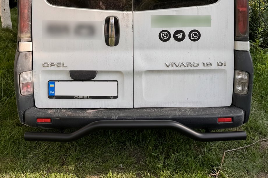 Opel Vivaro 2001–2015 Protezione Posteriore AK006 Nero (Acciaio Inox) Foto 1